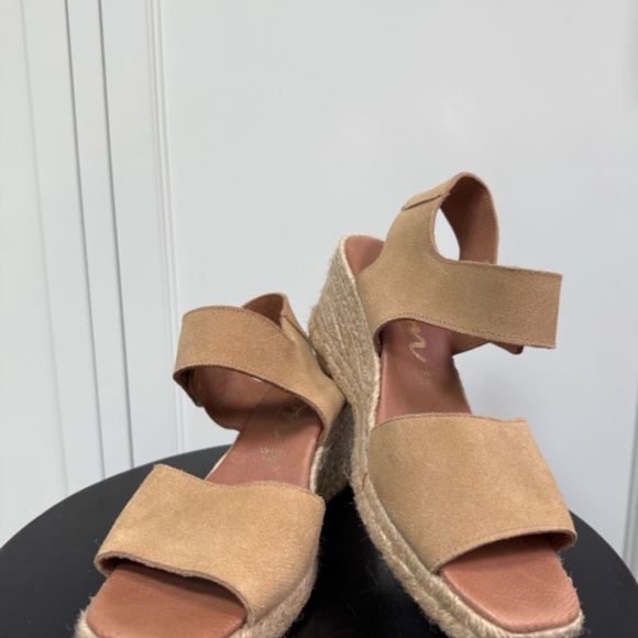 Picón Suede  Wedge Sandals - Picture 3 of 5